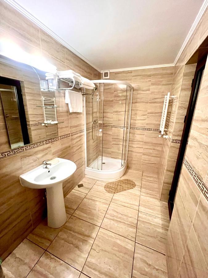 Complex Azar Hotel Galac Kültér fotó