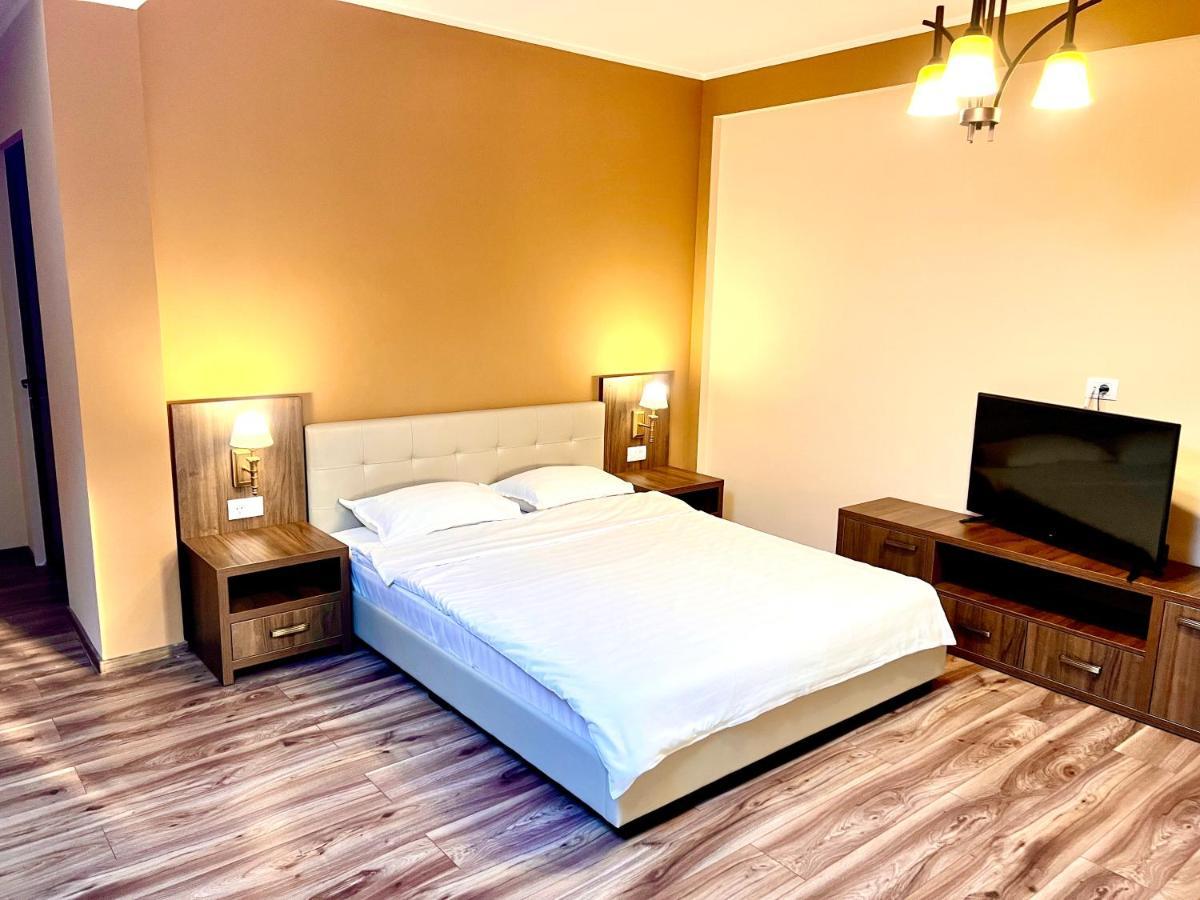 Complex Azar Hotel Galac Kültér fotó