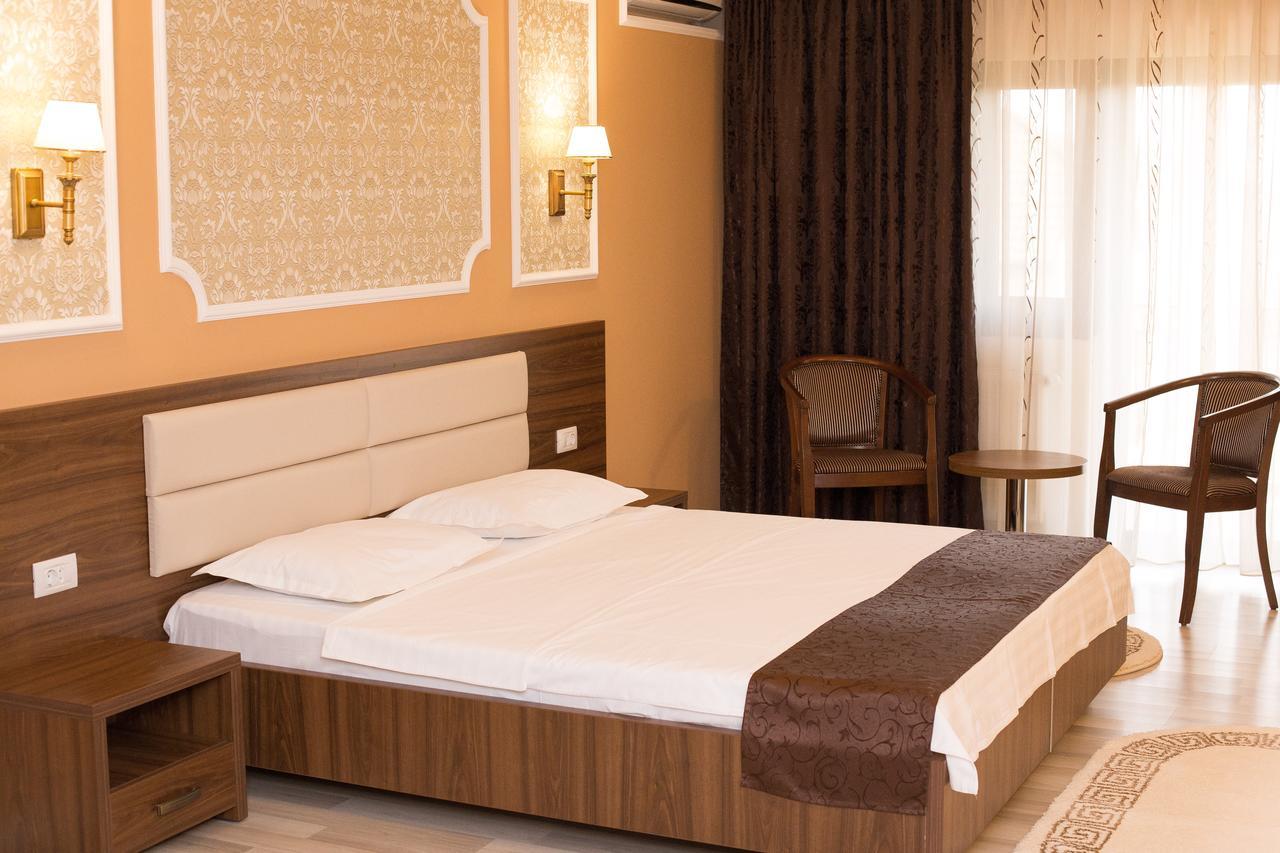 Complex Azar Hotel Galac Kültér fotó