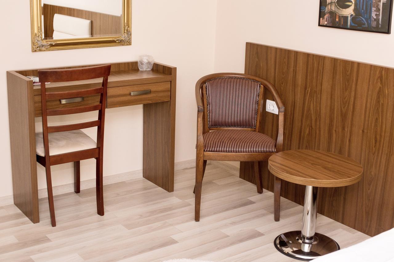Complex Azar Hotel Galac Kültér fotó