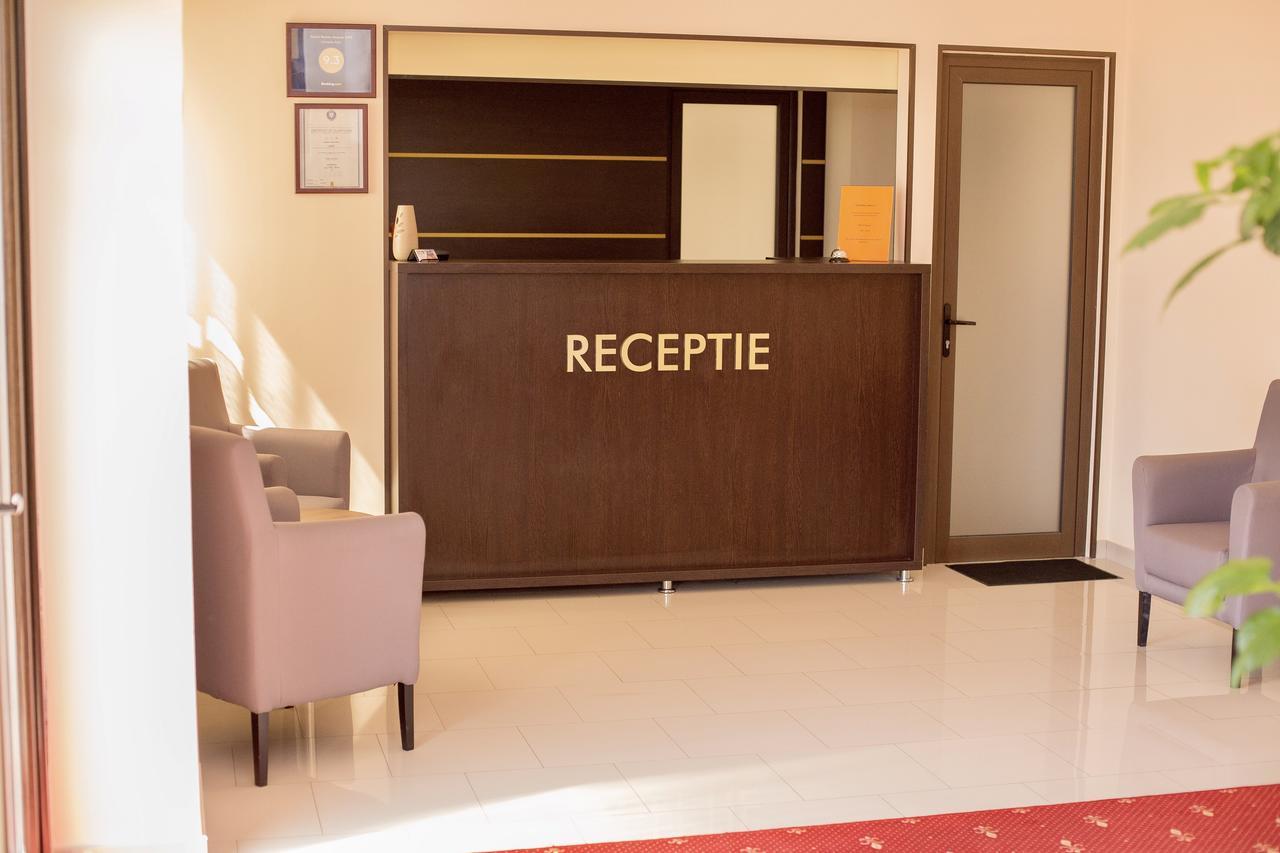 Complex Azar Hotel Galac Kültér fotó